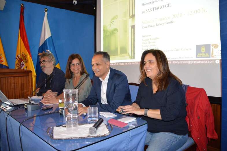 Momento del acto que comenzó hace media hora en la Casa-Museo León y Castillo (Foto TA)